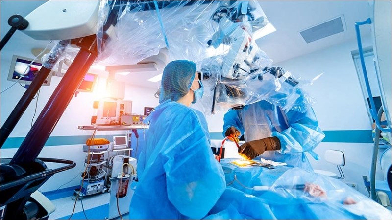 Phẫu thuật có thể được chỉ định nhằm hợp nhất các đốt sống khi vỡ đĩa đệm