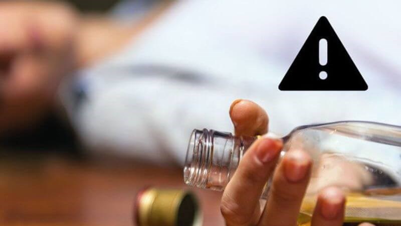 Sử dụng rượu trong thời gian dài có thể gây ra loạn thần Sử dụng rượu trong thời gian dài có thể gây ra loạn thần