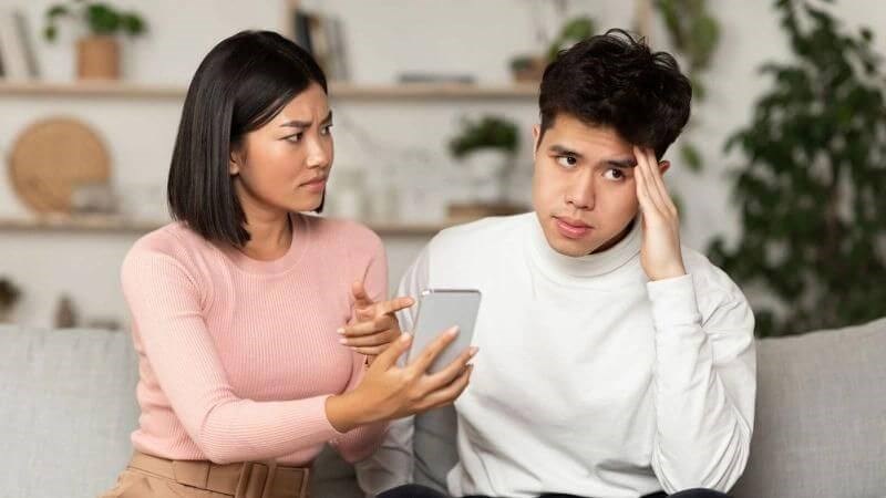 Hoang tưởng ghen tuông là tình trạng đặc trưng của loạn thần do rượu Hoang tưởng ghen tuông là tình trạng đặc trưng của loạn thần do rượu