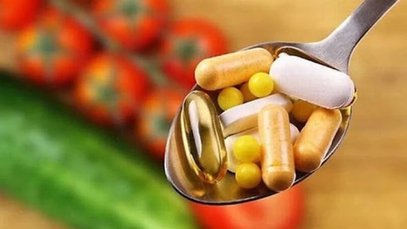 Ngộ độc vitamin A có thể là do uống quá nhiều thực phẩm chức năng chứa vitamin A