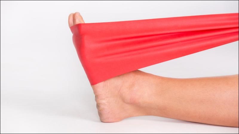 Các bài tập vật lý trị liệu có thể giúp tăng cơ lực ở chân