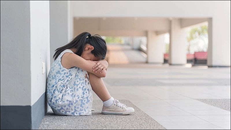 Trẻ mắc chứng khó đọc có thể gặp phải các vấn đề về tâm lý xã hội