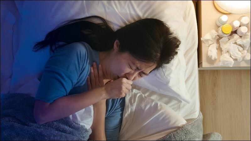 Ho về đêm gây khó chịu và ảnh hưởng đến giấc ngủ