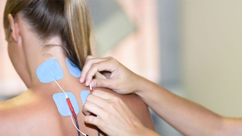 Điều trị đau cổ bằng TENS có thể giúp giảm đau cổ Điều trị đau cổ bằng TENS có thể giúp giảm đau cổ