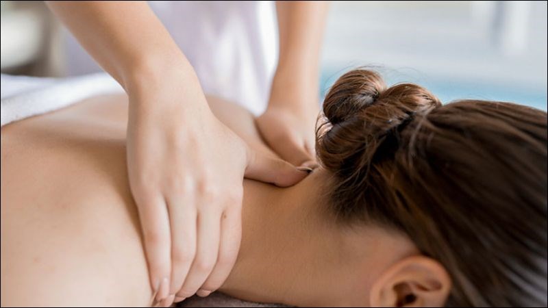 Châm cứu, xoa bóp có tác dụng giãn cơ và giảm đau cổ hiệu quả Châm cứu, xoa bóp có tác dụng giãn cơ và giảm đau cổ hiệu quả