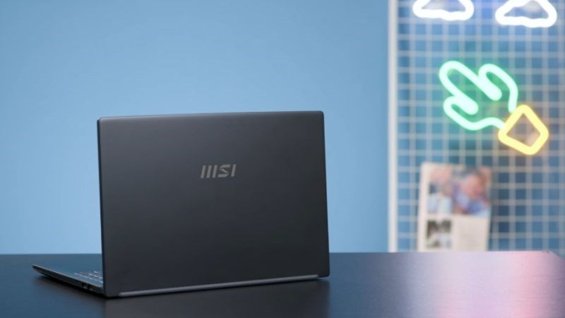 MSI Modern 15 B7M R5 7530U MSI Modern 15 B7M R5 7530U