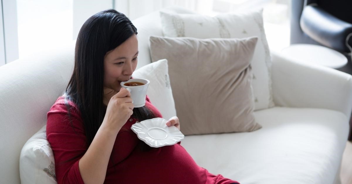 Cafe có tác dụng kích thích lòng ở người uống, liệu điều này có ảnh hưởng đến tâm lý của mẹ bầu và thai nhi không?
