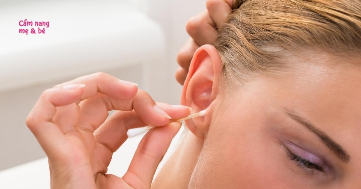 Cách lấy ráy tai bị khô cứng an toàn, không đau và khoa học nhất