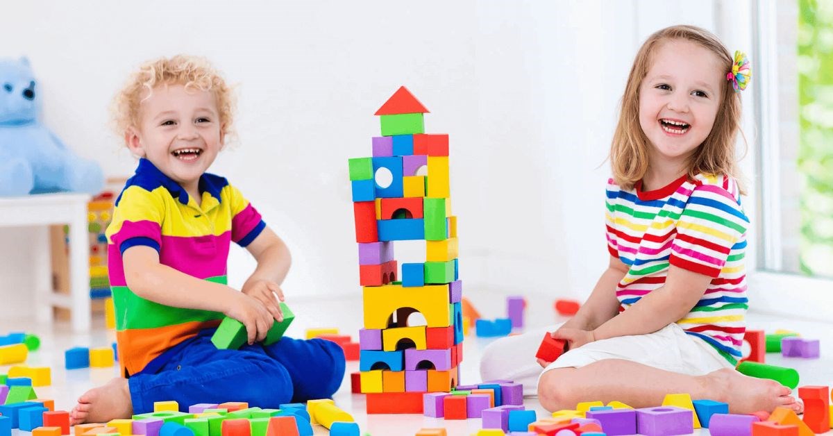 10 trò chơi cho bé 2 tuổi giúp con phát triển IQ vượt trội