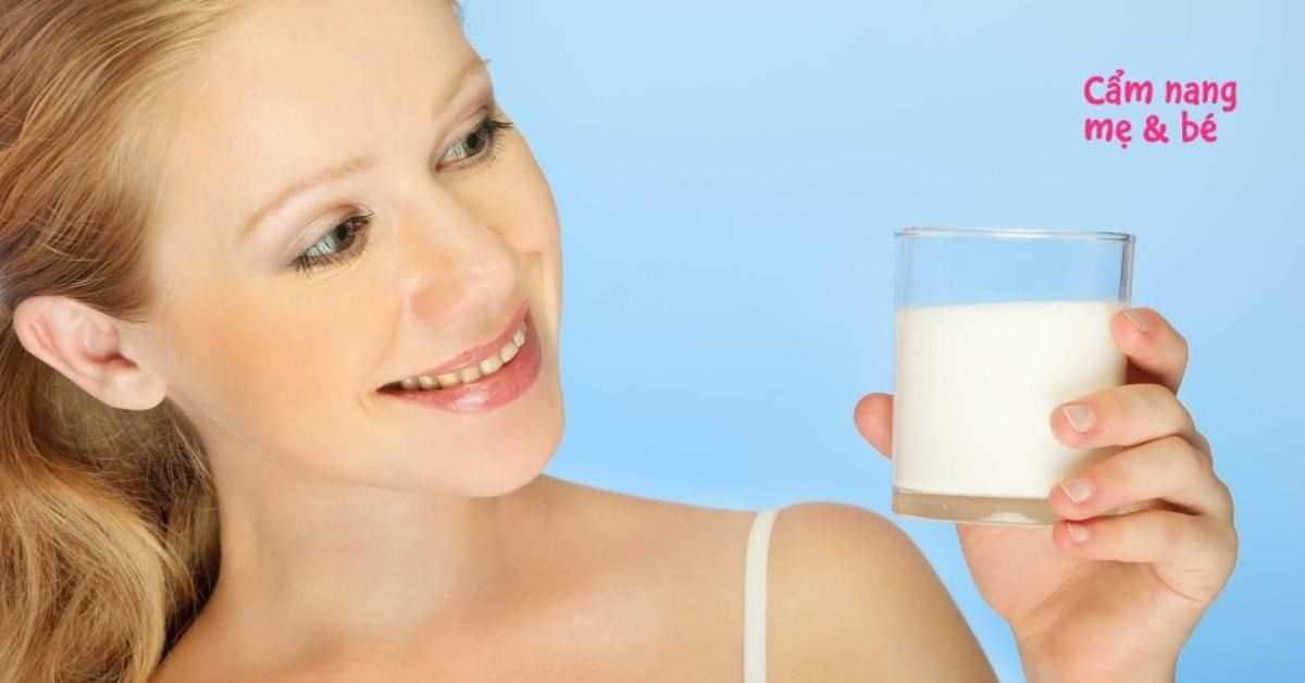 Sau sinh mổ nên uống sữa gì?