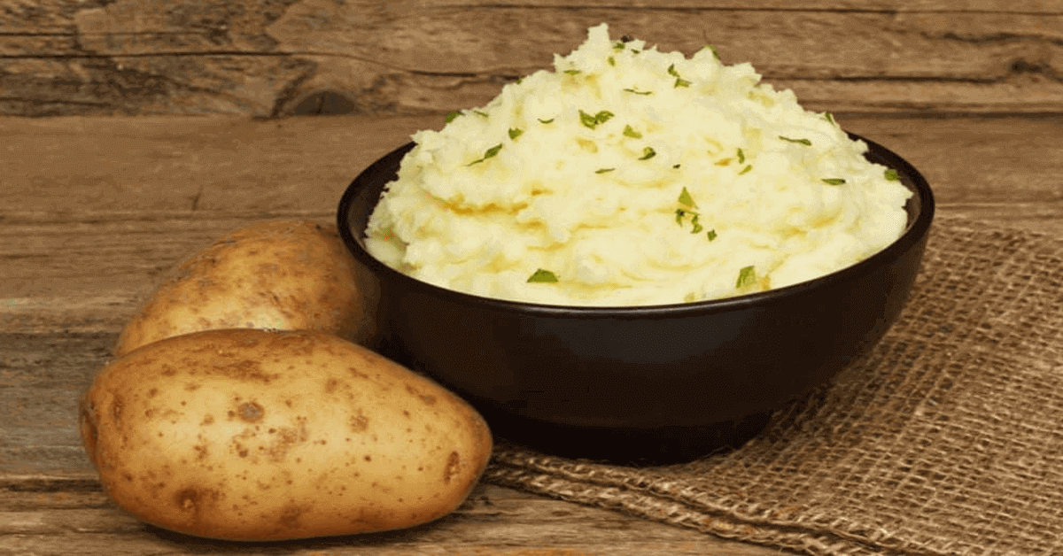 Hướng dẫn Cách làm khoai tây nghiền cho bé ăn dặm mềm mại và dễ nuốt