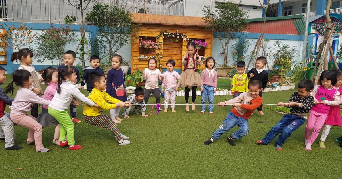 Tổng hợp các trò chơi tập thể cho trẻ mầm non đơn giản nhưng rất thú vị