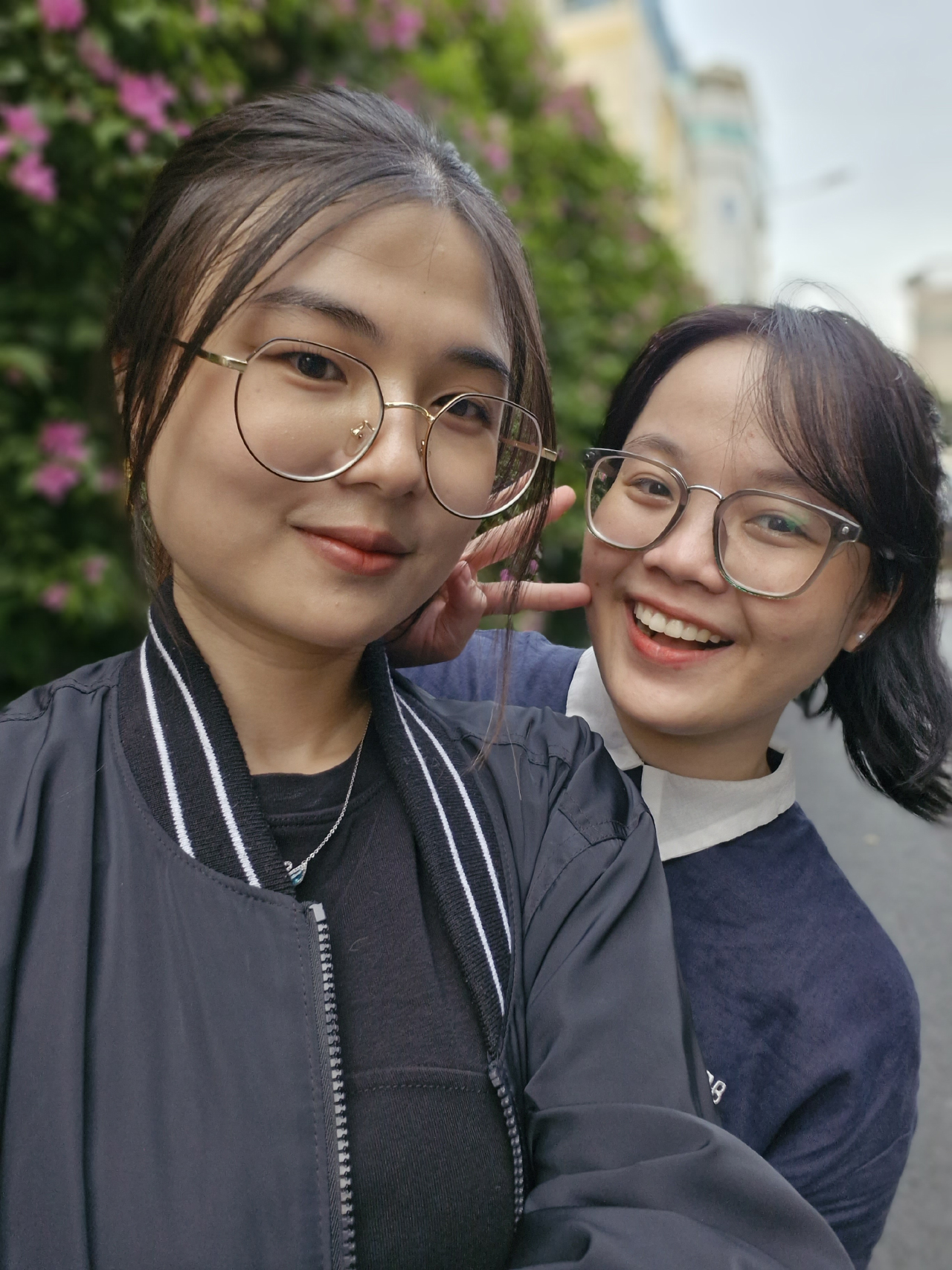 Ảnh chụp selfie xóa phông từ camera Galaxy S23 FE.