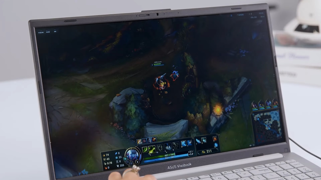 Asus Vivobook Go 15 có màn hình lớn, dù giải trí hay làm việc - học tập đều thích cực Asus Vivobook Go 15 có màn hình lớn, dù giải trí hay làm việc - học tập đều thích cực