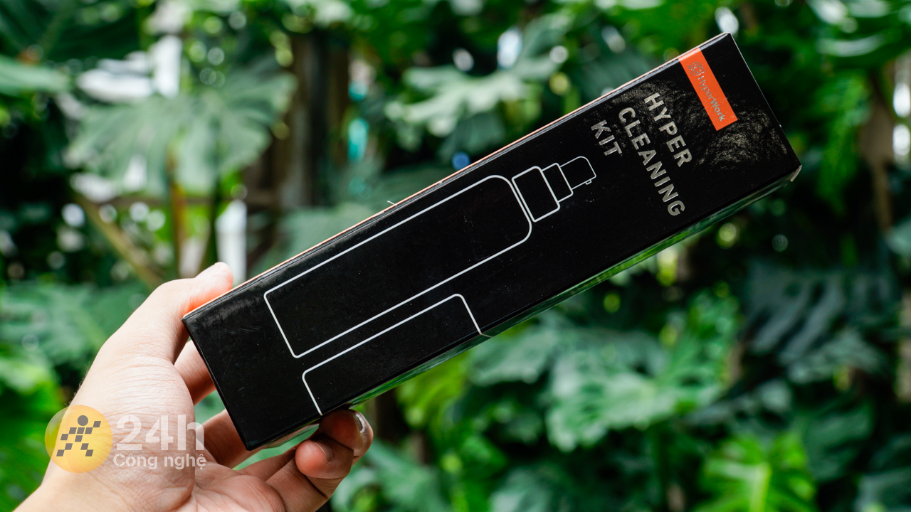 Mặt sau của hộp đựng Hyper Cleaning Kit
