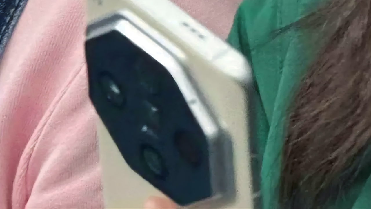 Hình ảnh nguyên mẫu của OPPO Find X7 Pro đã bị phát hiện