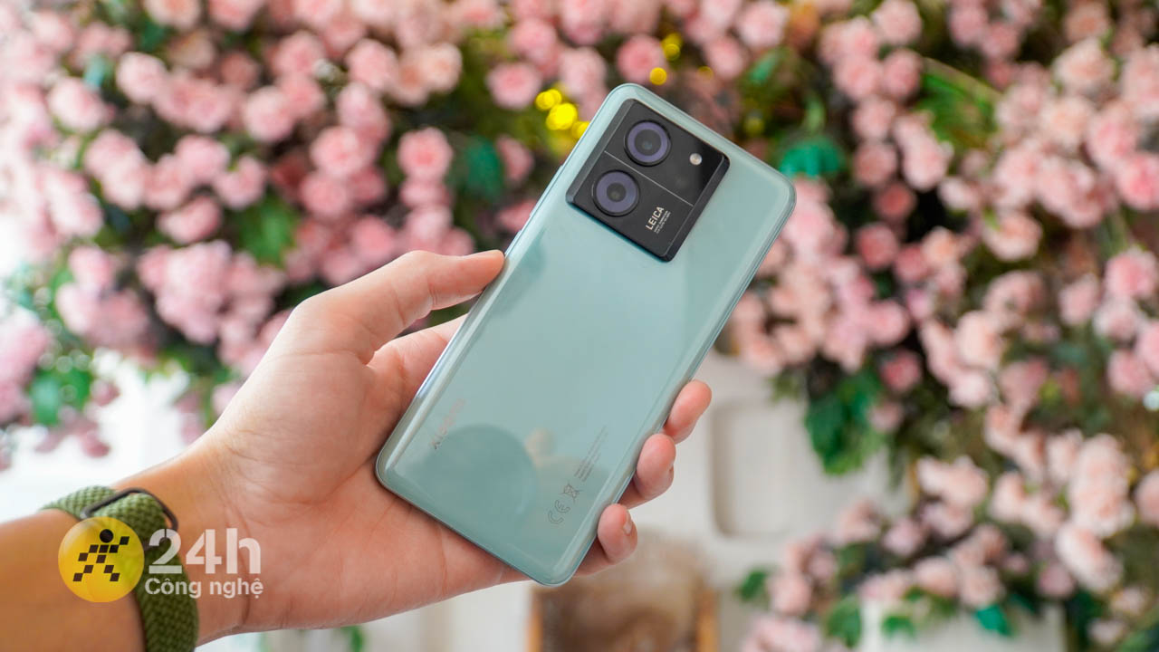 Bộ rung trên Xiaomi 13T đã đều hơn nhiều so với phiên bản trước. Bộ rung trên Xiaomi 13T đã đều hơn nhiều so với phiên bản trước.