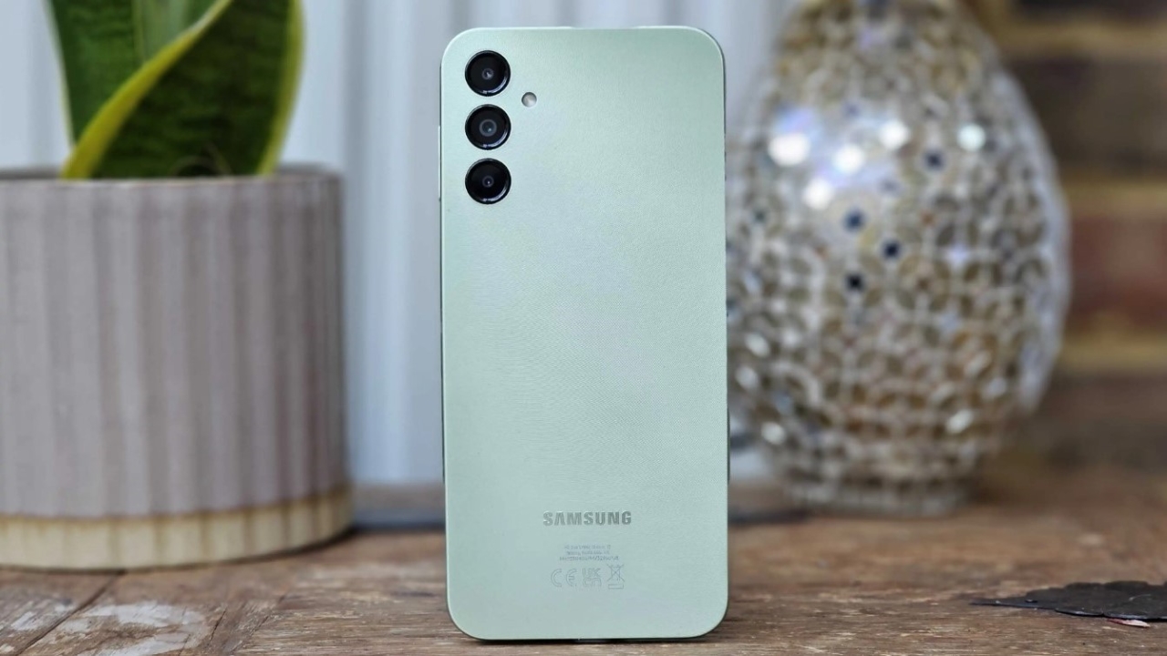 Galaxy A14 5G bất ngờ được nhận bản cập nhật One UI 6.0