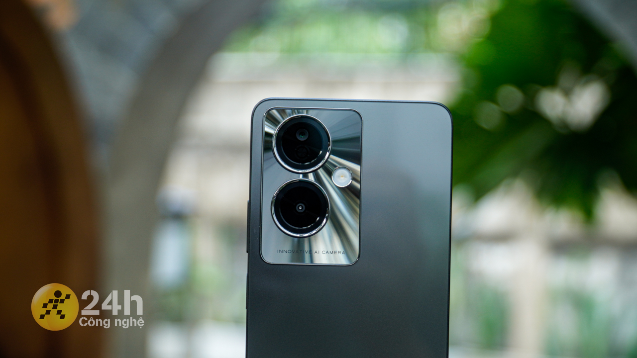 OPPO A79 5G vẫn được OPPO được trang bị bộ camera tốt. OPPO A79 5G vẫn được OPPO được trang bị bộ camera tốt.