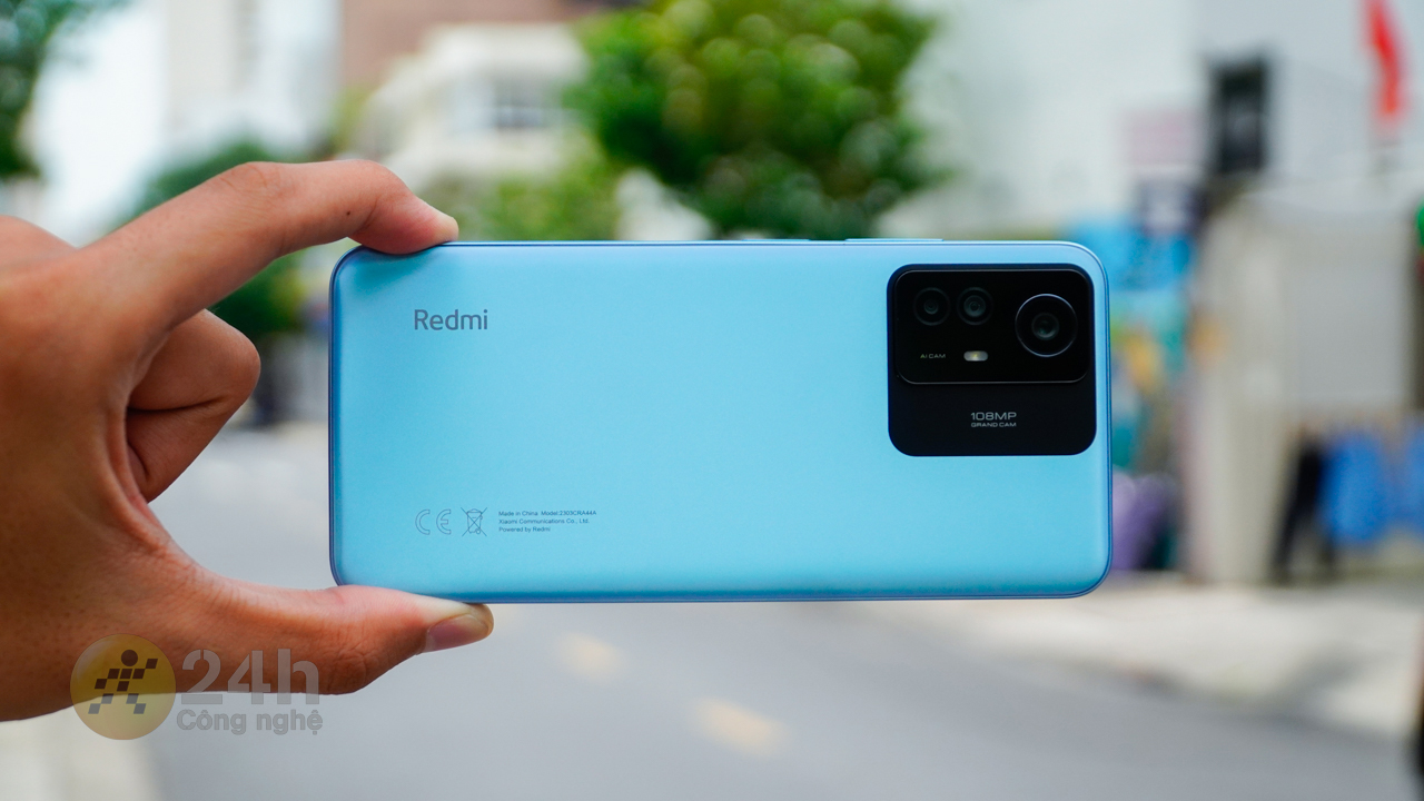 Thoải mái lưu trữ với loạt điện thoại dung lượng giá chỉ từ 4.49 triệu đồng