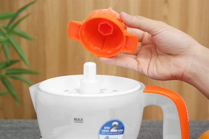 Máy vắt cam BlueStone 30W CJB-1127 Màu Trắng - Cam