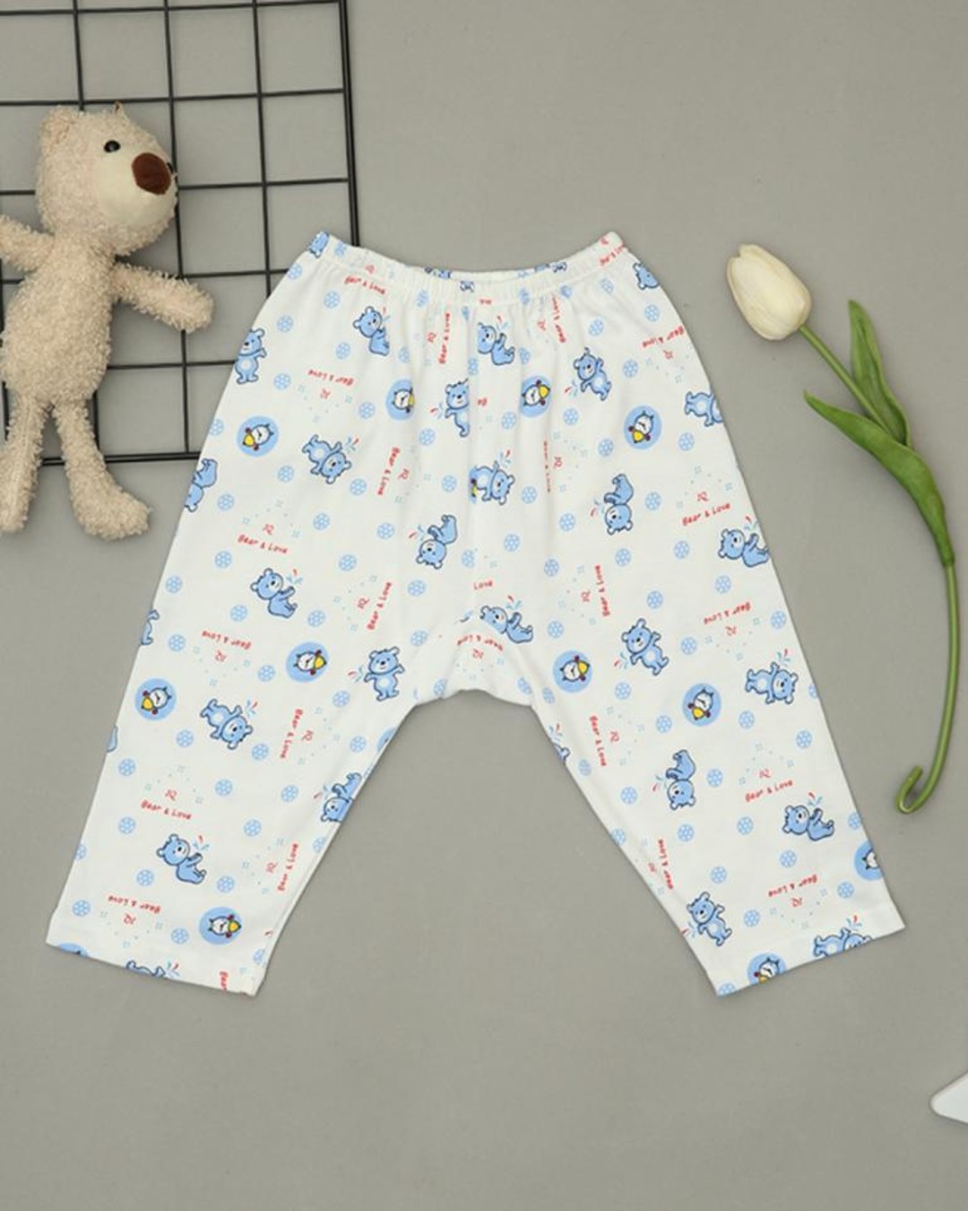 Quần dài cotton IQ Baby màu trắng in gấu con