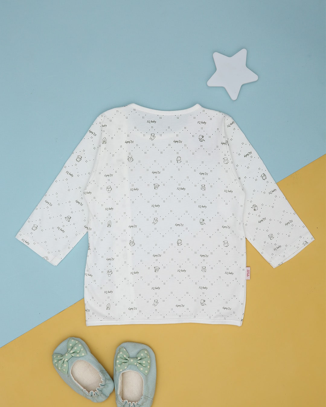 Áo tay dài cotton IQ Baby màu trắng in thú xanh