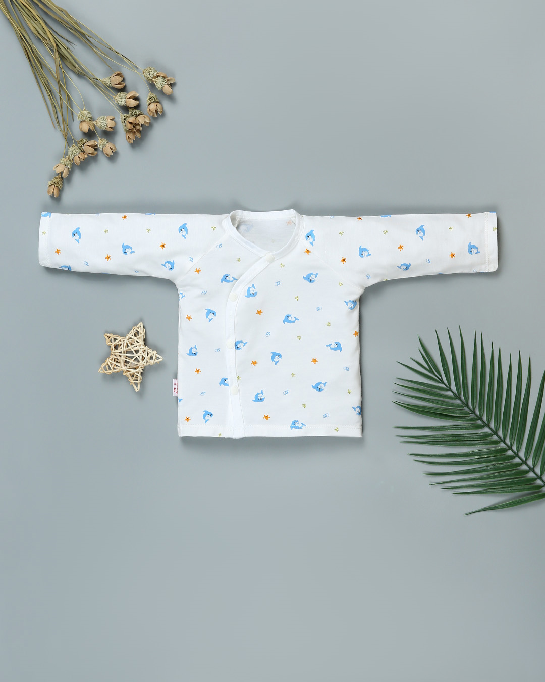 Combo 2 áo tay dài cotton IQ Baby màu trắng in cá heo xanh và em bé