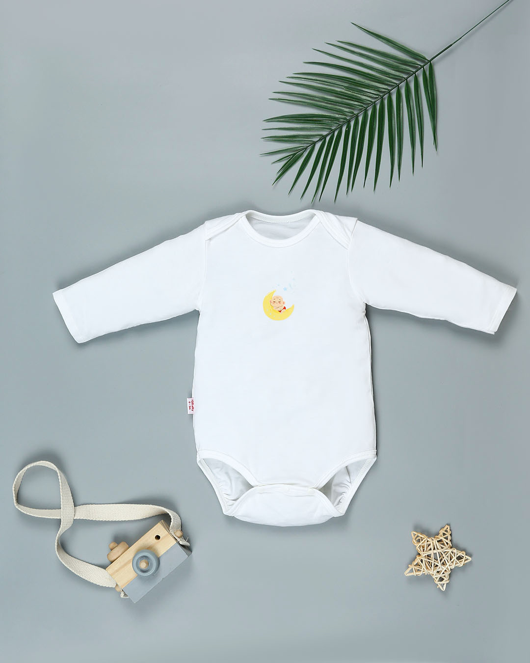 Combo 2 bodysuit tay dài visco IQ Baby in gấu xám và em bé màu trắng