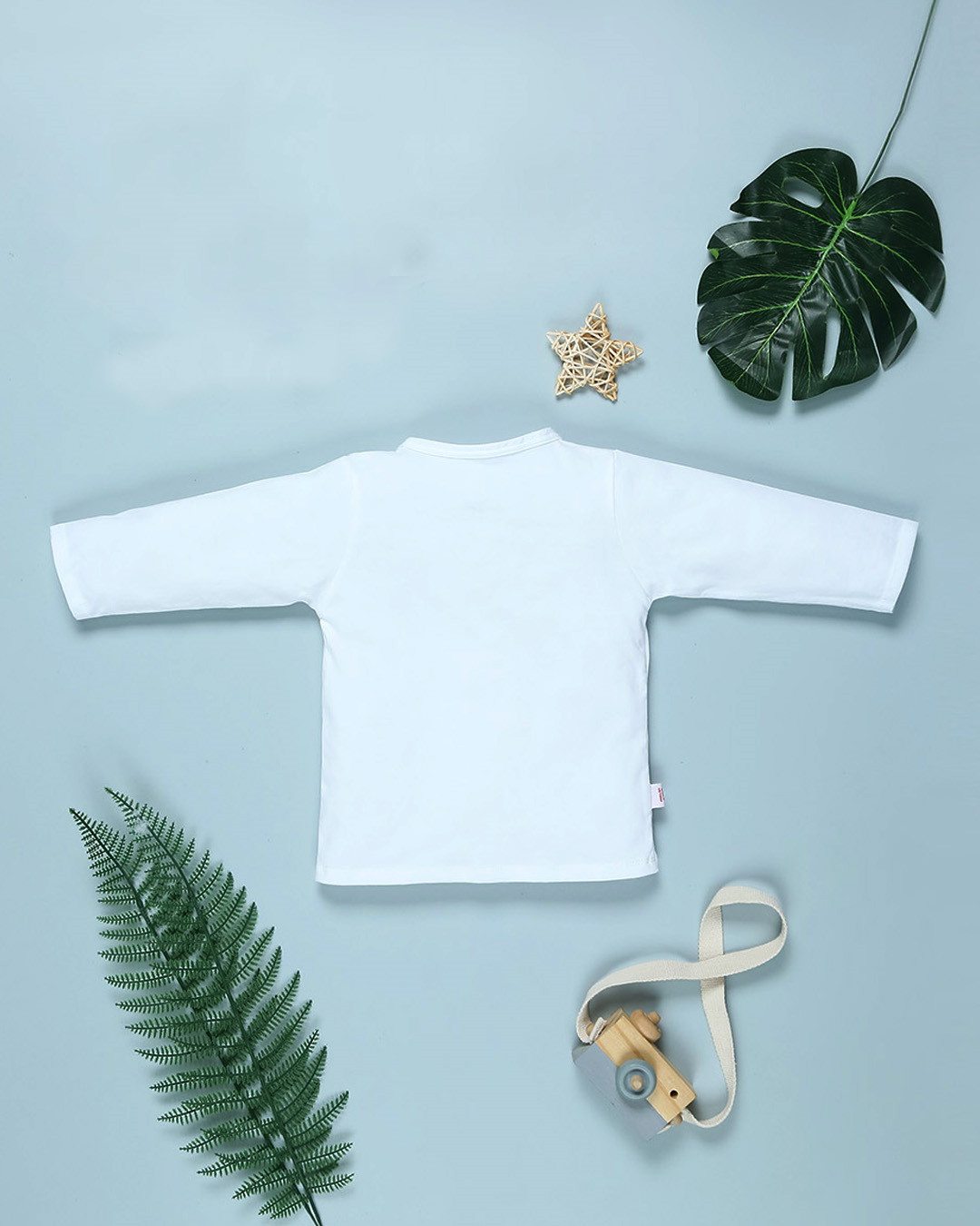 Áo tay dài in hình cá voi IQ Baby màu trắng 6
