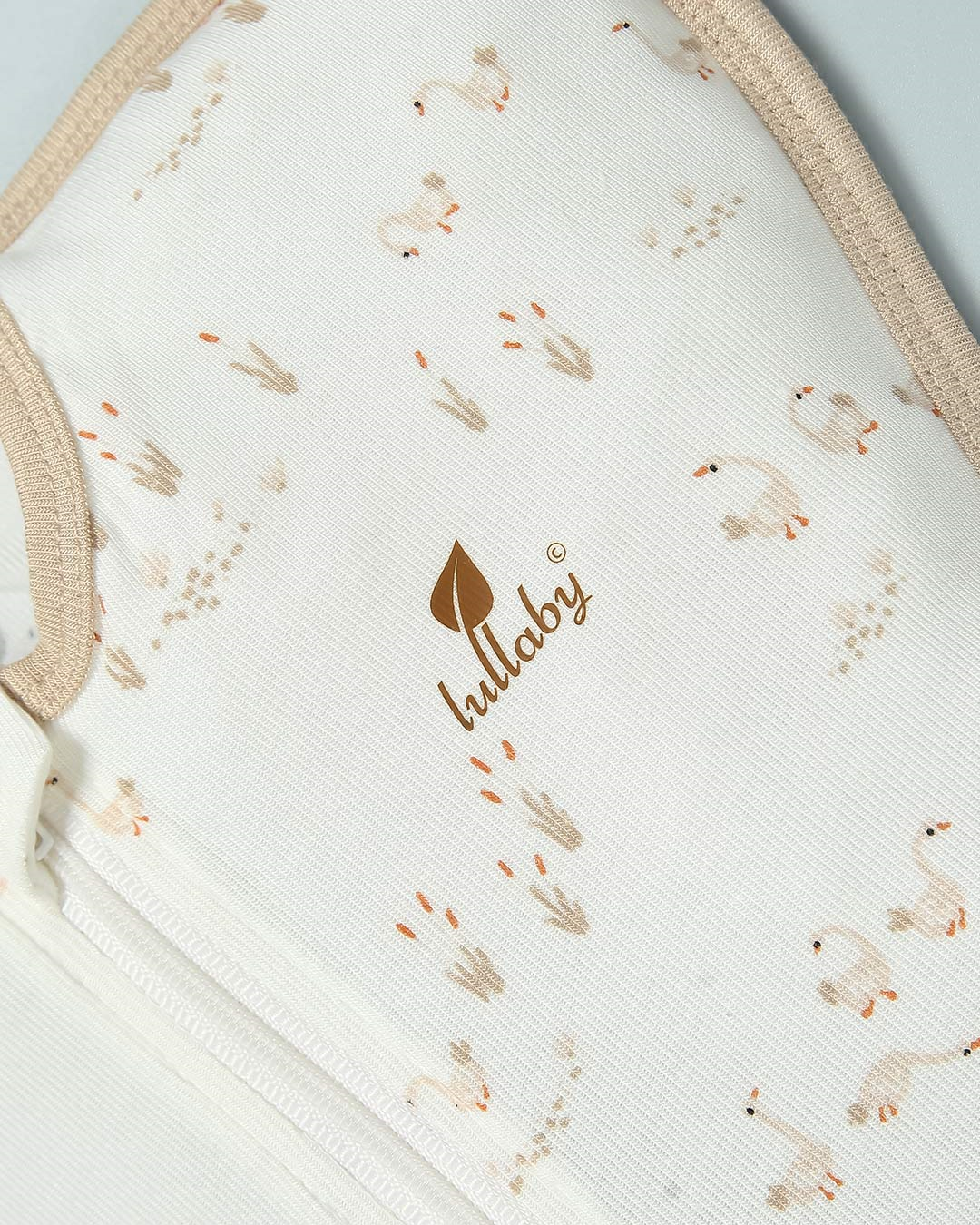 Nhộng chũn có khóa Lullaby NH849R 1 - 3 tháng màu trắng 21