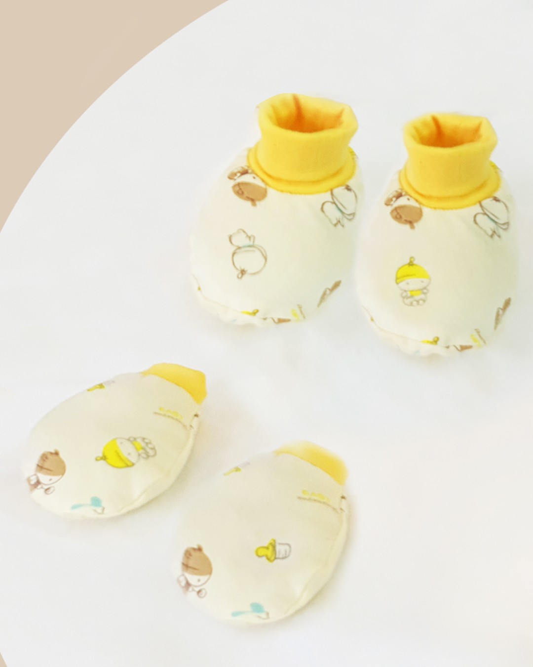 Bộ bao tay, bao chân phối bo in họa tiết BabyMommy - Màu ngẫu nhiên (0 - 3 tháng)-1