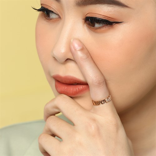 Nhẫn Hợp Kim Nữ AvaJi Đính Đá AVJ.R000089 Màu Vàng Hồng