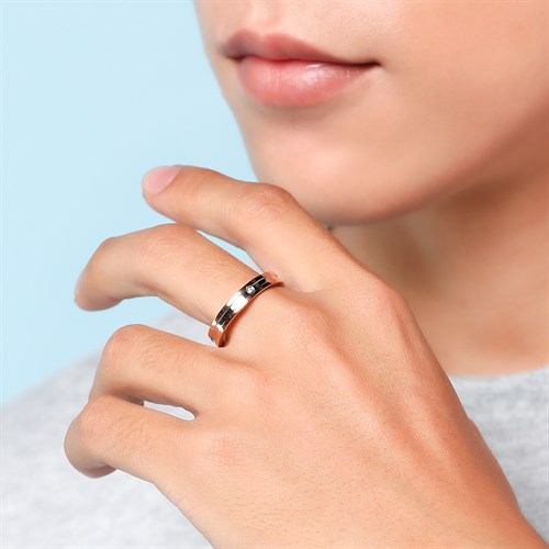 Nhẫn Hợp Kim Nam AvaJi Đính Đá AVJ.R000151 Màu Vàng Hồng