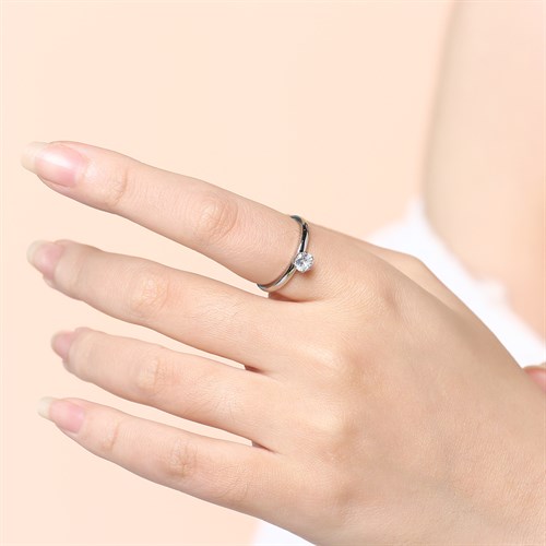 Nhẫn Hợp Kim Nữ AvaJi Đính Đá AVJ.R000165 Màu Bạc