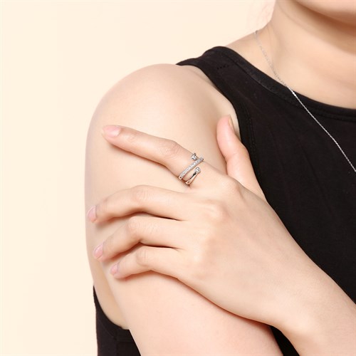 Nhẫn Hợp Kim Nữ AvaJi Đính Đá AVJ.R000235.00 Màu Bạc