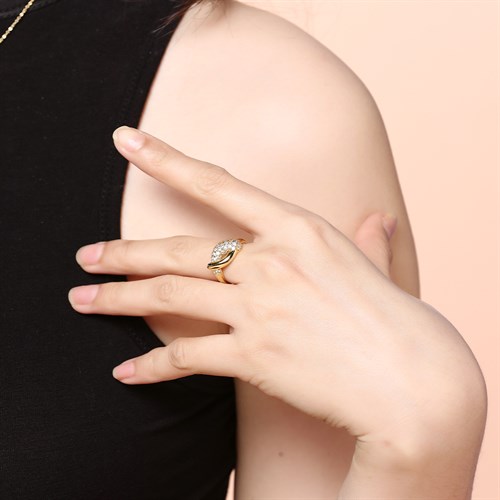 Nhẫn Hợp Kim Nữ AvaJi Đính Đá AVJ.R000267.00 Màu Vàng