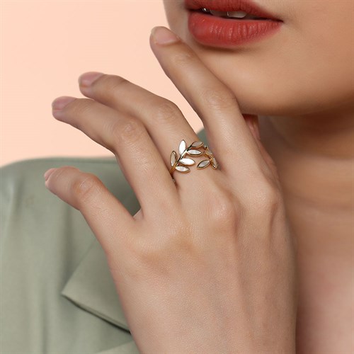 Nhẫn Hợp Kim Nữ AvaJi AVJ.R000011.00 Màu Vàng