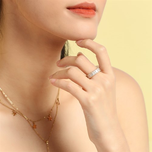 Nhẫn Hợp Kim Nữ AvaJi Đính Đá Zircon AVJ.R000061.00 Màu Vàng
