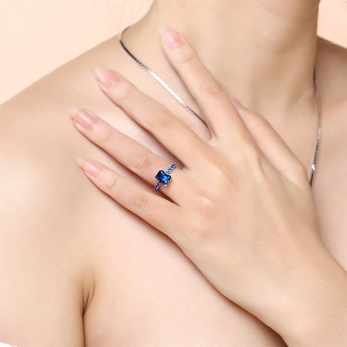 Nhẫn Bạc Nữ Đính Đá Mạ Vàng Trắng AvaJi AVJ.R000442 Màu Bạc