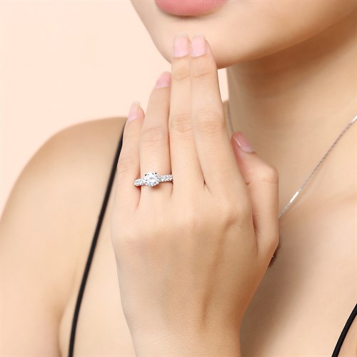 Nhẫn Bạc Nữ Đính Đá Mạ Vàng Trắng AvaJi AVJ.R000449 Màu Bạc