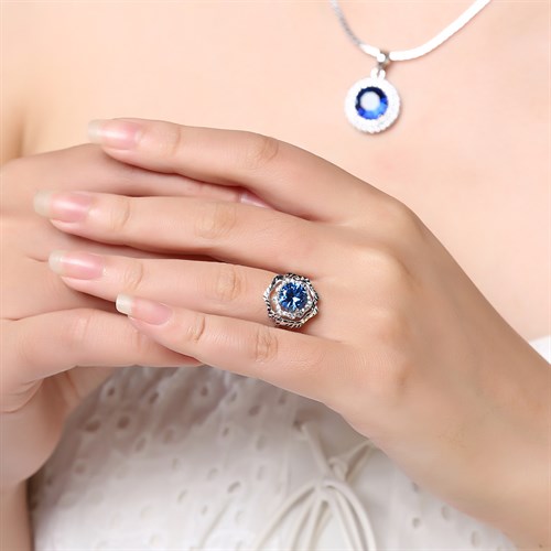 Nhẫn Bạc Nữ Đính Đá Mạ Vàng Trắng AvaJi AVJ.R000489 Màu Bạc