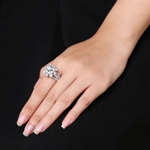 Nhẫn Bạc Nữ Đính Đá Mạ Vàng Trắng AvaJi AVJ.R000500 Màu Bạc