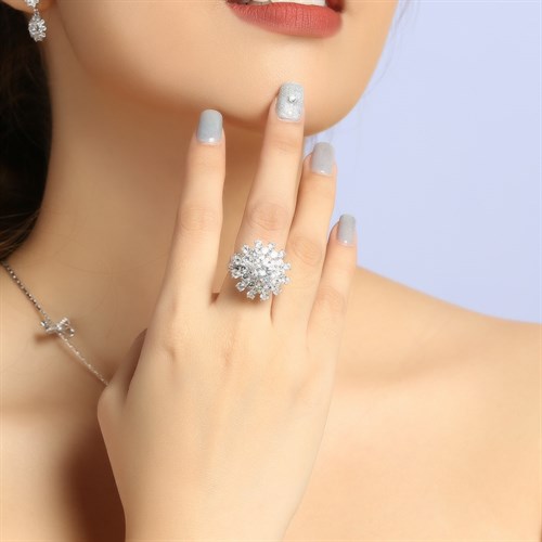 Nhẫn Bạc Nữ Đính Đá Mạ Vàng Trắng AvaJi AVJ.R000503 Màu Bạc