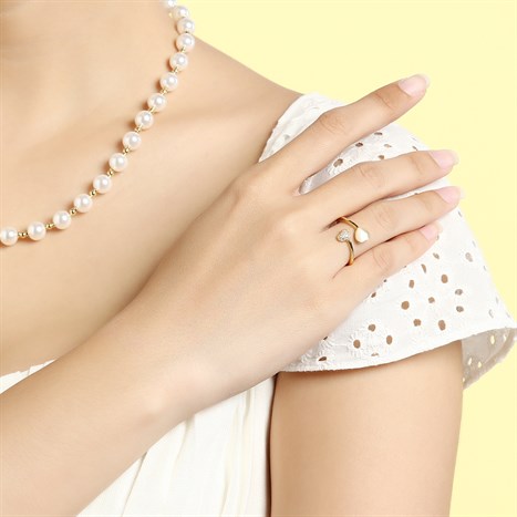 Nhẫn Hợp Kim Nữ Đính Đá AvaJi AVJ.R000656.00 Màu Vàng