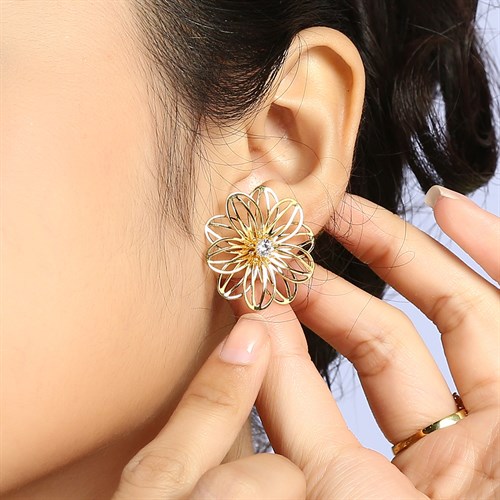Bông Tai Bạc Nữ Đính Đá Mạ Vàng 18K AvaJi AVJ.E000136.00 Màu Vàng