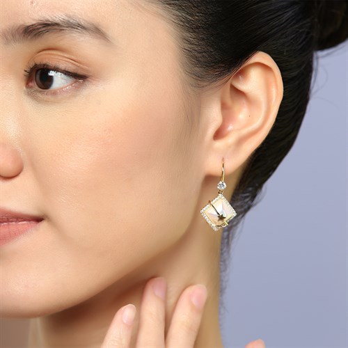 Bông Tai Hợp Kim Nữ Đính Đá AvaJi AVJ.E000241.00 Màu Vàng