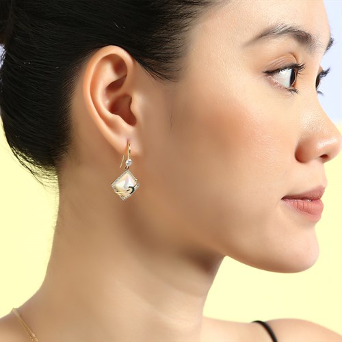 Bông Tai Hợp Kim Nữ Đính Đá AvaJi AVJ.E000241.00 Màu Vàng