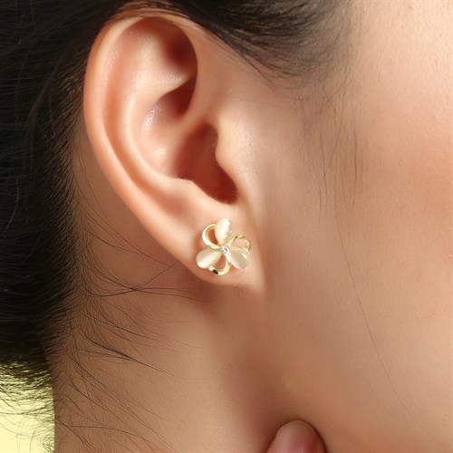 Bông Tai Hợp Kim Nữ Đính Đá AvaJi AVJ.E000370.00 Màu Vàng