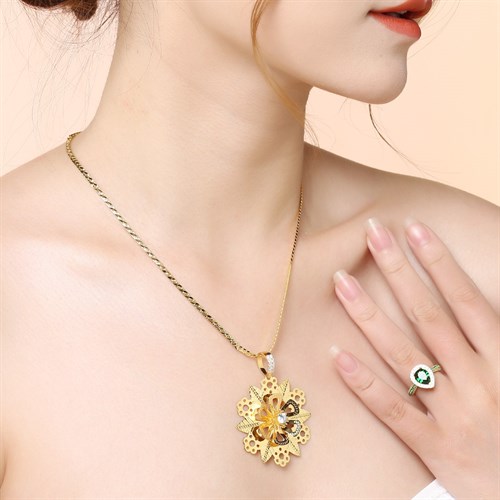 Mặt Dây Chuyền Bạc Nữ Đính Đá Mạ Vàng 18K AvaJi AVJ.P000020.00 Màu Vàng